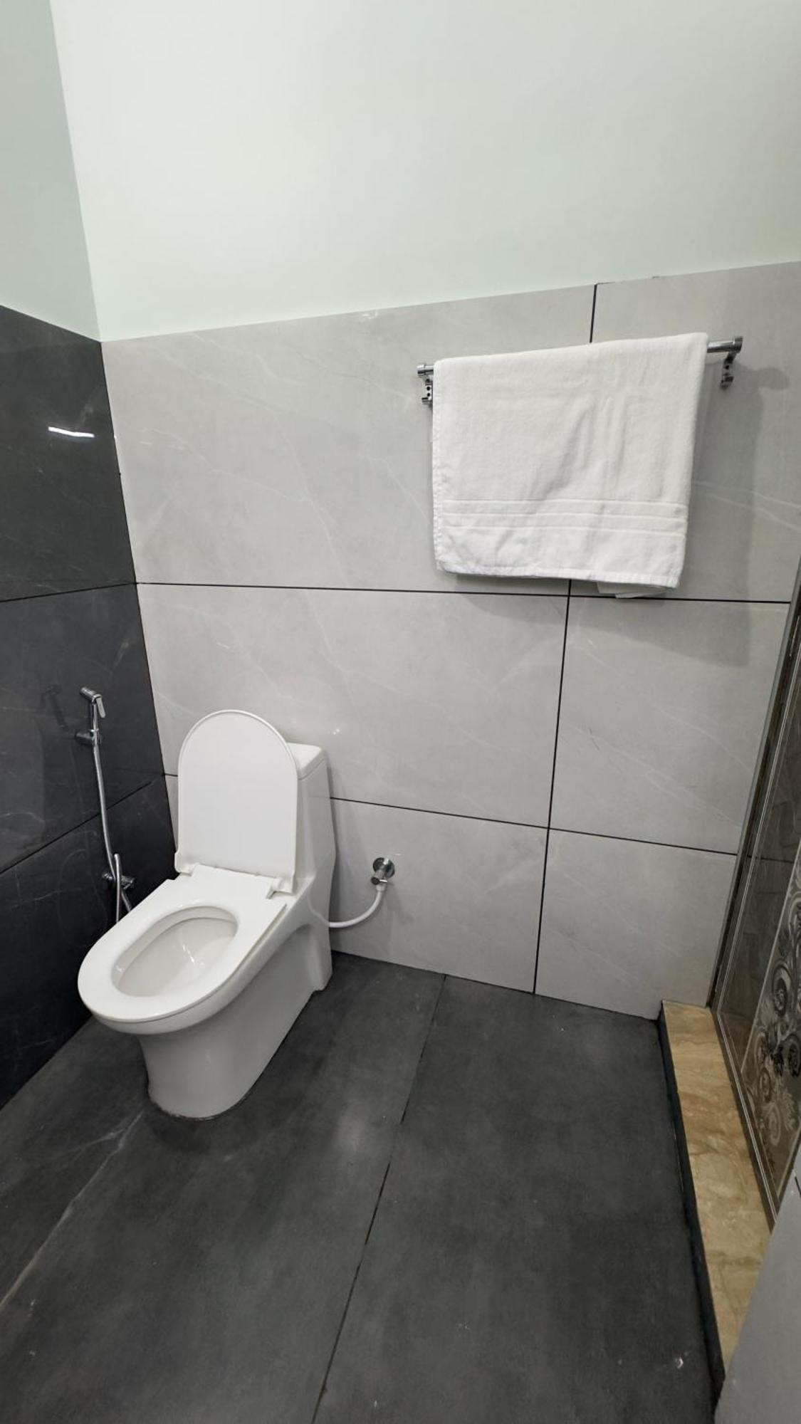 The Karlyle Homestay Vaduvanchal 외부 사진